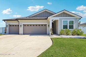 5114 Angel Lake Dr, Jacksonville, FL 32218
