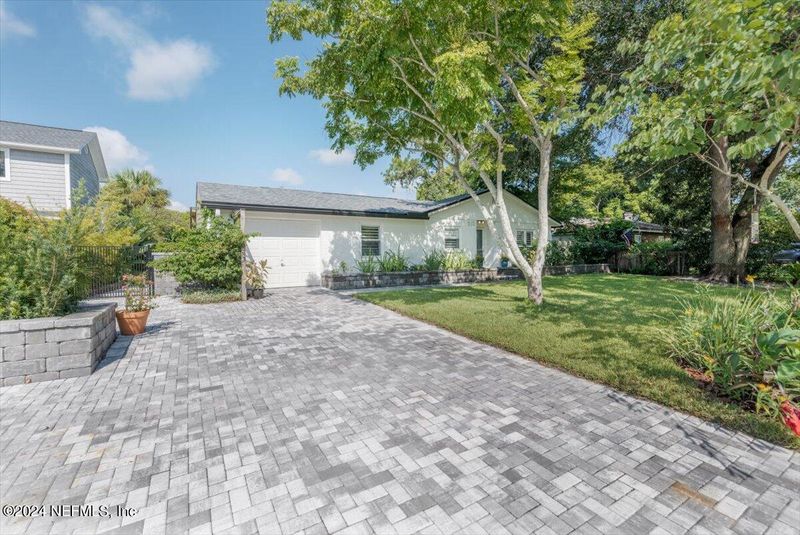 512 Nautical Blvd N, Atlantic Beach, FL 32233