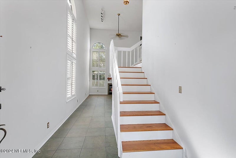 513 Oleander St, Neptune Beach, FL 32266