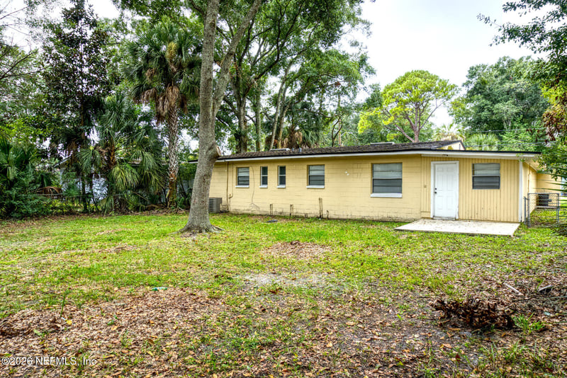 5131 Redstone Dr, Jacksonville, FL 32210