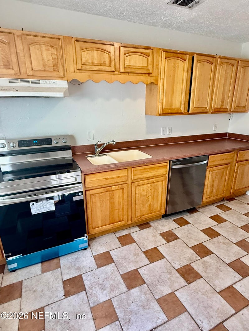 5136 110th St, Jacksonville, FL 32244