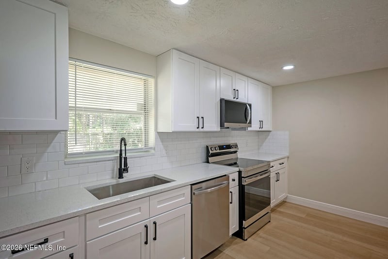 5147 Broken Arrow Dr N, Jacksonville, FL 32244