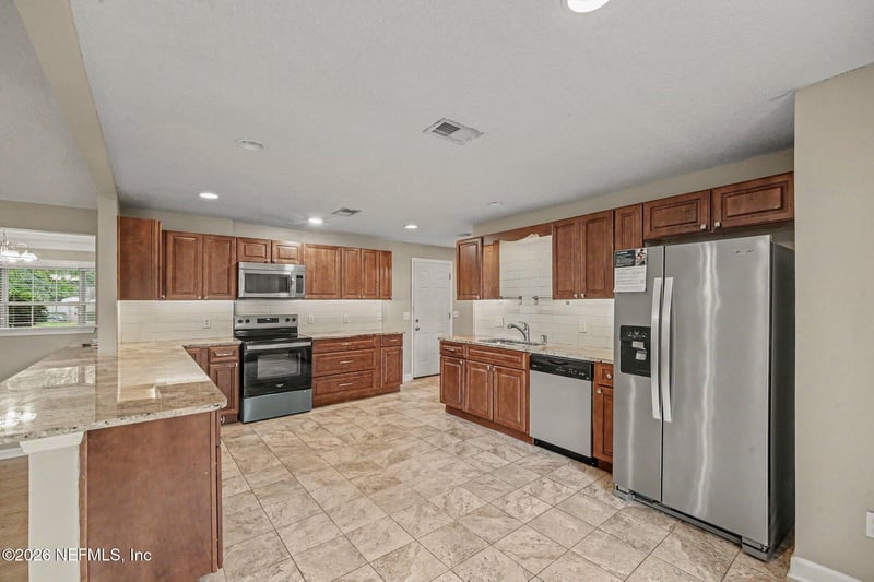 516 Kevin Dr, Orange Park, FL 32073