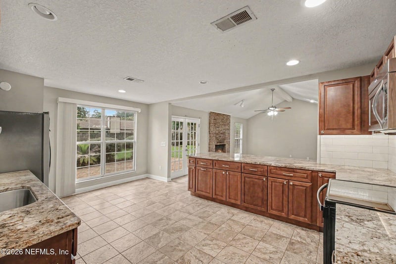 516 Kevin Dr, Orange Park, FL 32073