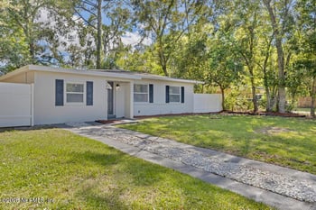 5168 Admiral Dr, Jacksonville, FL 32244
