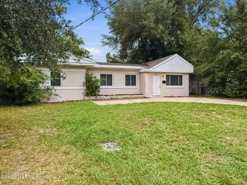 5207 Janice Cir S, Jacksonville, FL 32210