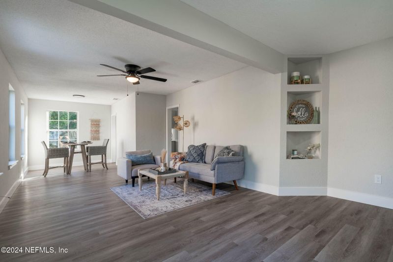 5214 Sunderland Rd, Jacksonville, FL 32210