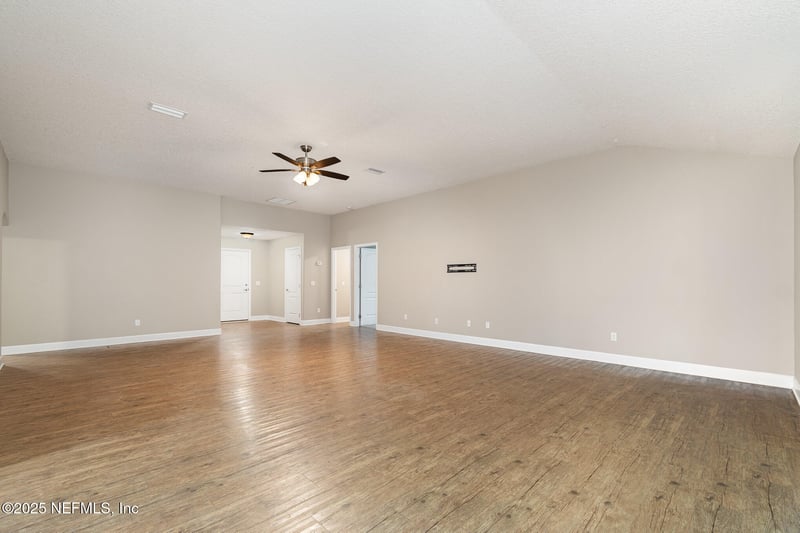 52185 Albany Pl, Callahan, FL 32011
