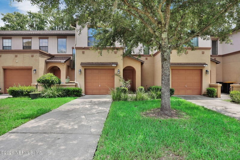 5223 Brighton Park Ln, Jacksonville, FL 32210