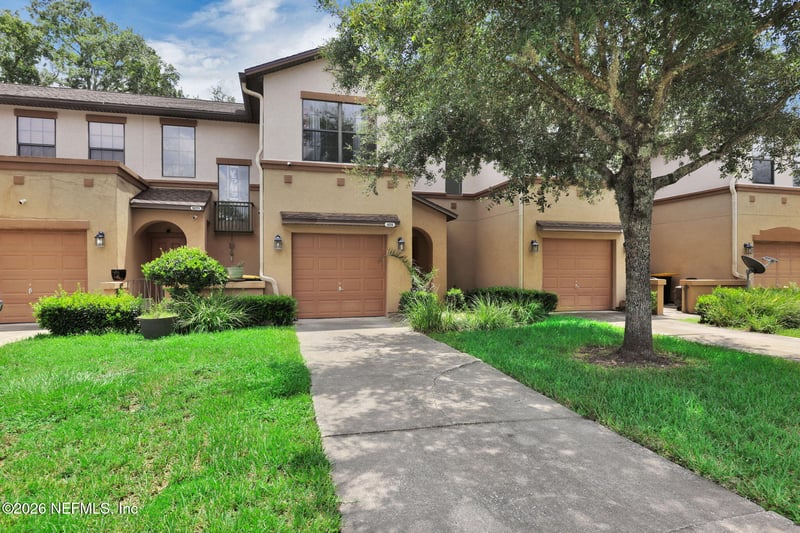 5223 Brighton Park Ln, Jacksonville, FL 32210