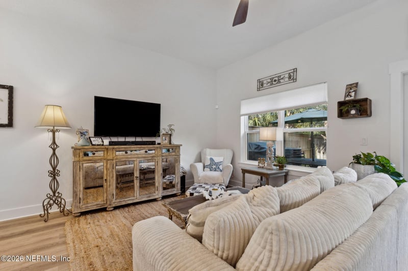 523 S 13th Ter, Fernandina Beach, FL 32034