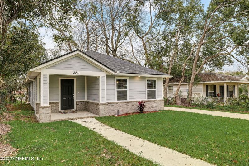 5231 Dodge Rd, Jacksonville, FL 32209