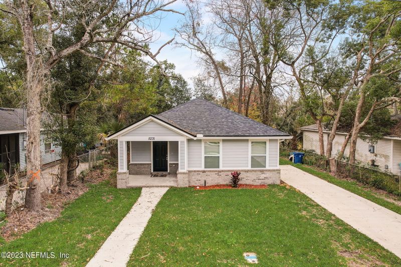 5231 Dodge Rd, Jacksonville, FL 32209