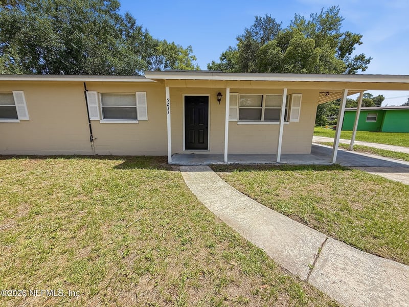 5233 Dallen Lea Dr, Jacksonville, FL 32208