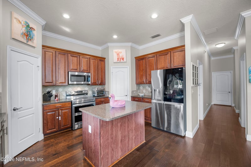 524 E Silverthorn Ln, Ponte Vedra, FL 32081