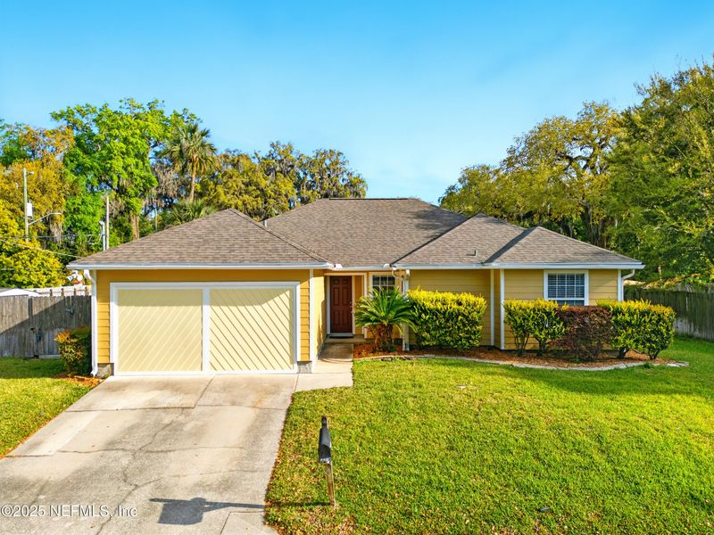 5241 Pear Tree Pl, Jacksonville, FL 32211
