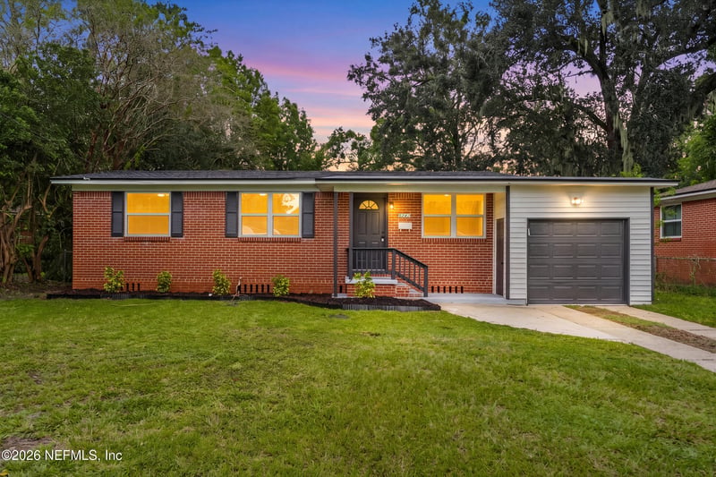 5242 Quan Dr, Jacksonville, FL 32205