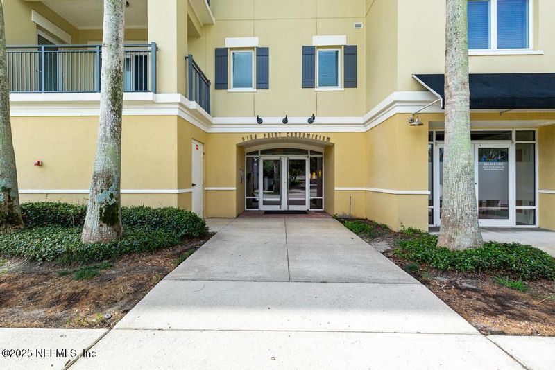 525 3rd St N #413, Jacksonville Beach, FL 32250