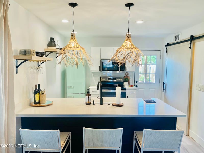 525 6th Ave S, Jacksonville Beach, FL 32250