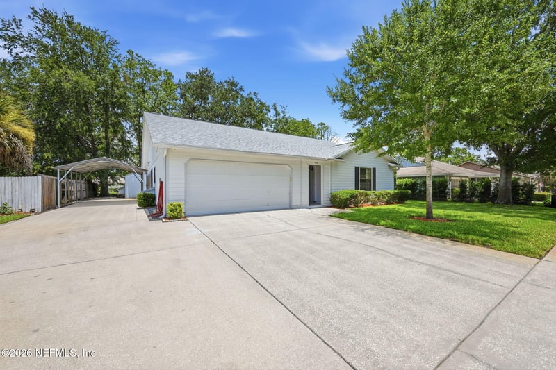 5261 Hoof Print Dr N, Jacksonville, FL 32257