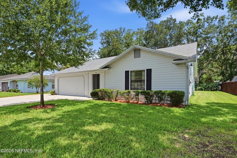 5261 Hoof Print Dr N, Jacksonville, FL 32257