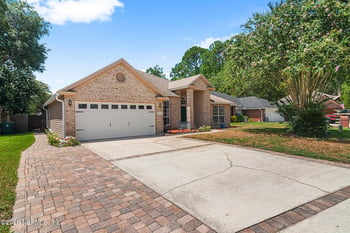 5266 Chestnut Lake Dr, Jacksonville, FL 32258