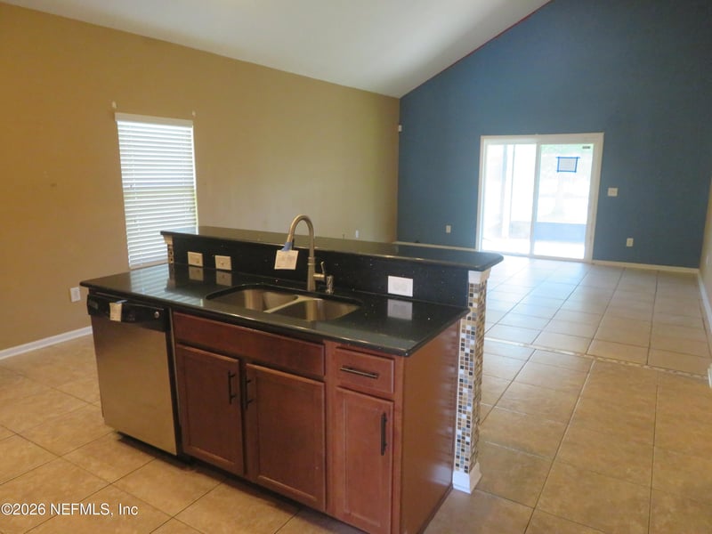 529 S Aberdeenshire Dr, St Johns, FL 32259