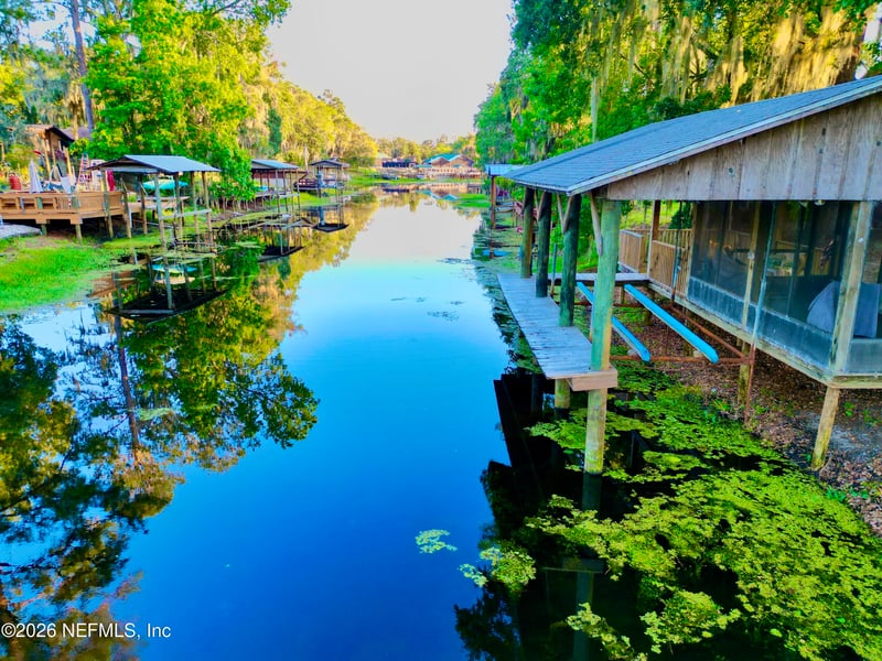 529 SE 5th Ave, Melrose, FL 32666