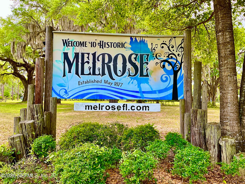 529 SE 5th Ave, Melrose, FL 32666