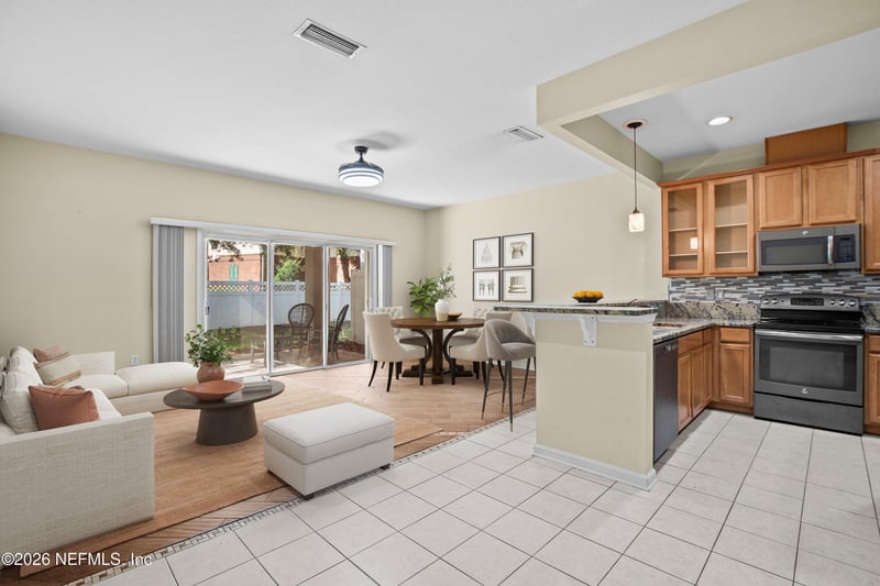 529 Sunstone Ct, Orange Park, FL 32065