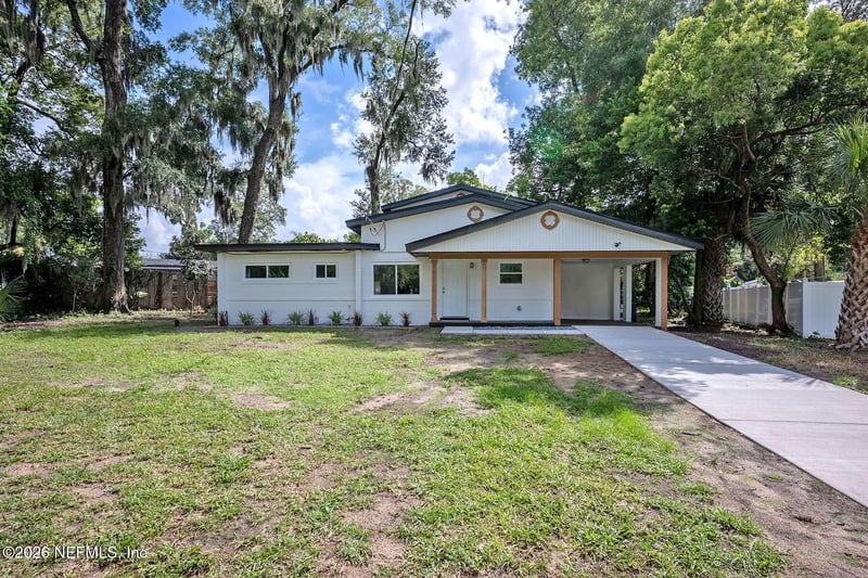 5298 Floral Bluff Ct, Jacksonville, FL 32211