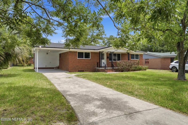 5305 Washington Estates Dr, Jacksonville, FL 32209