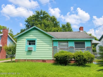5323 Sunderland Rd, Jacksonville, FL 32210