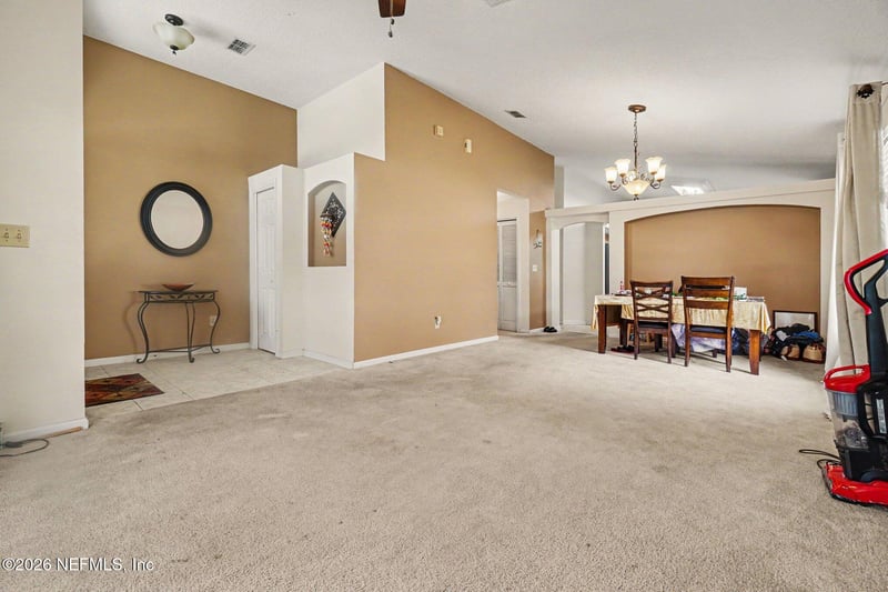 5325 Lake Gardens Ln, Jacksonville, FL 32258