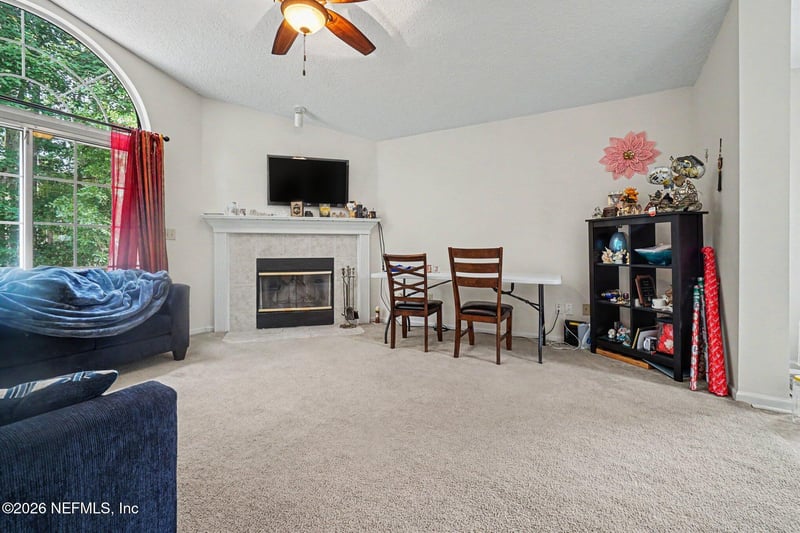 5325 Lake Gardens Ln, Jacksonville, FL 32258