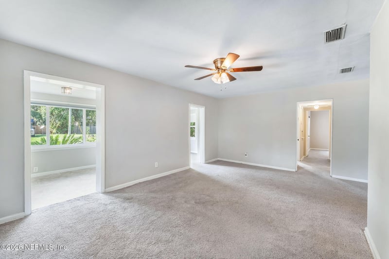 5330 Oak Forest Dr, Jacksonville, FL 32211