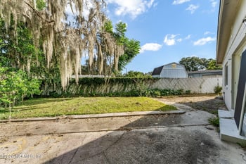 5330 Oak Forest Dr, Jacksonville, FL 32211