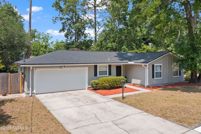 5345 Coronet Dr, Jacksonville, FL 32205