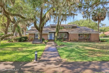 5362 Oak Bay Dr N, Jacksonville, FL 32277