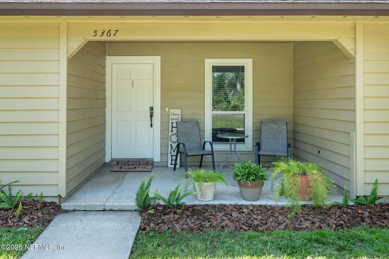 5367 Secluded Oaks Ln, Jacksonville, FL 32210