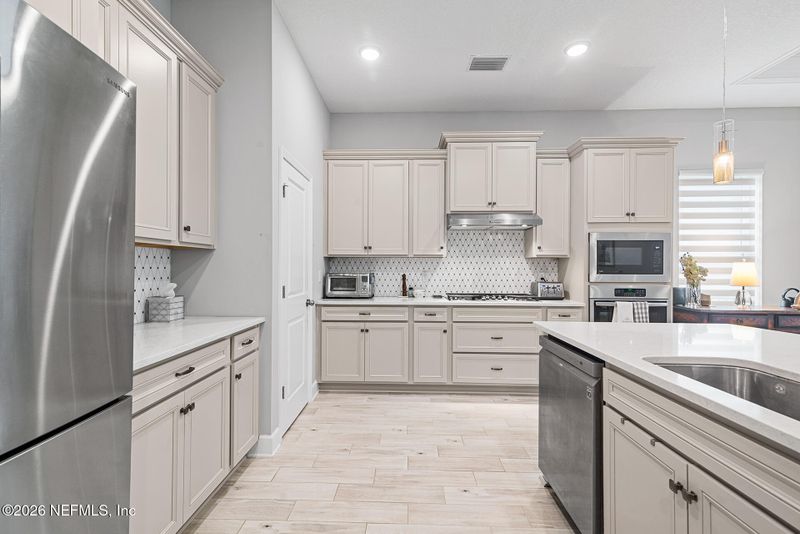 537 Stone Ridge Dr, Ponte Vedra, FL 32081