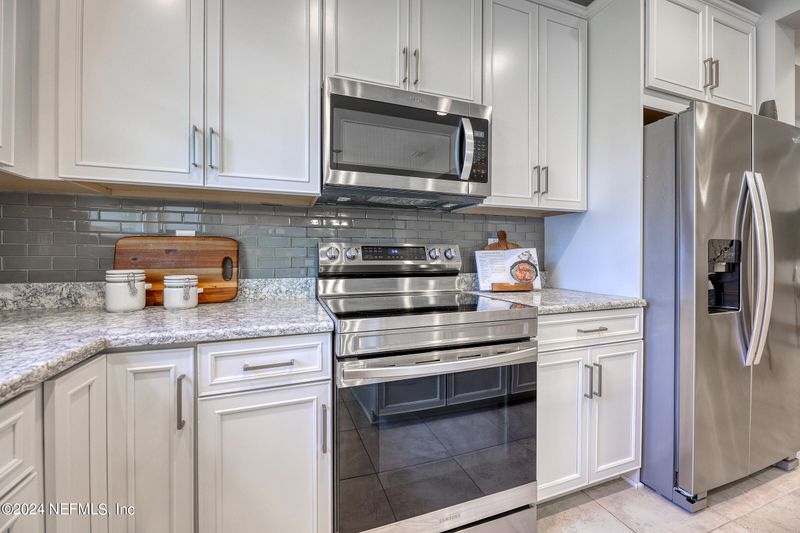 538 Richmond Dr, St Johns, FL 32259
