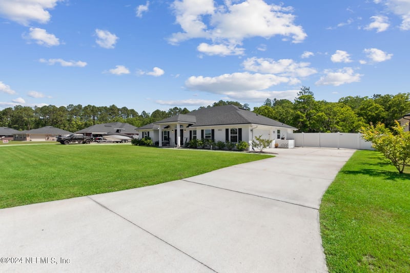 54043 Corley Dr, Callahan, FL 32011