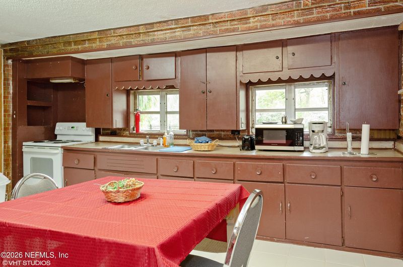 5419 Woodcrest Rd, Jacksonville, FL 32205