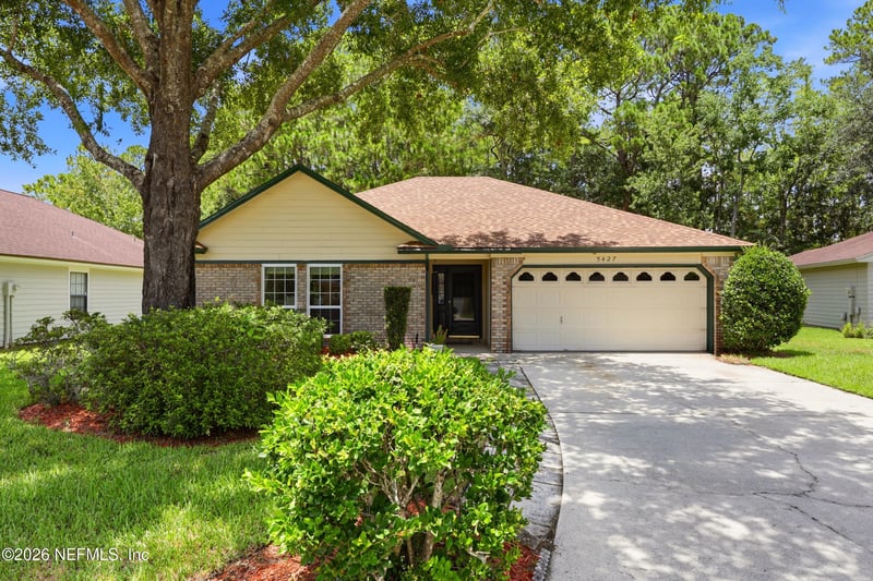 5427 Blue Pacific Dr, Jacksonville, FL 32257