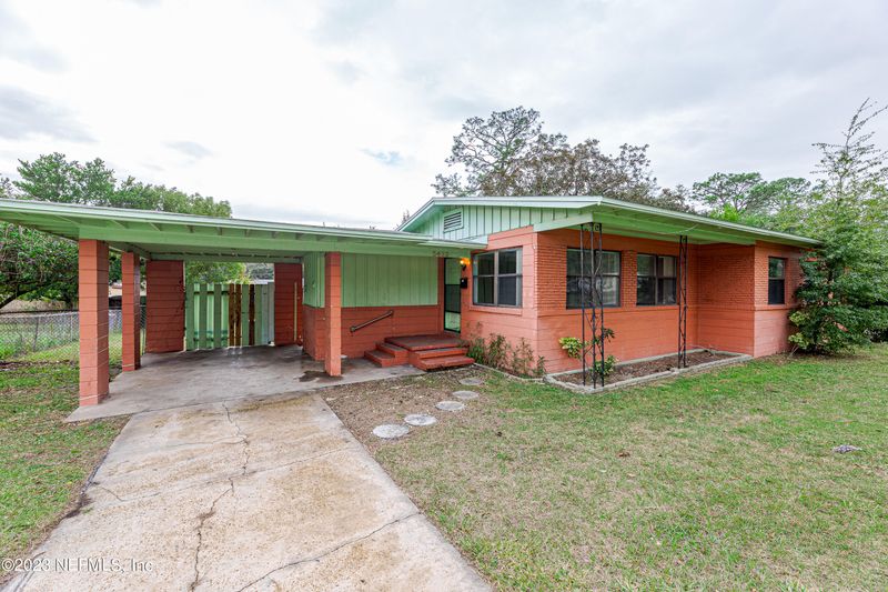 5432 Cresta Way, Jacksonville, FL 32211