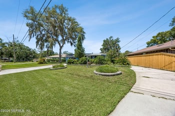 5436 Waterside Dr, Jacksonville, FL 32210