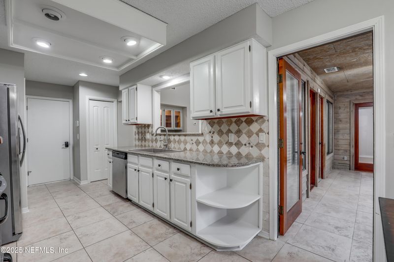5439 Marsh Creek Dr, Jacksonville, FL 32277