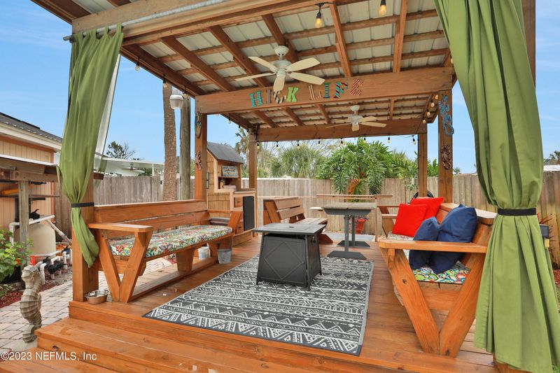 544 16th Ave N, Jacksonville Beach, FL 32250