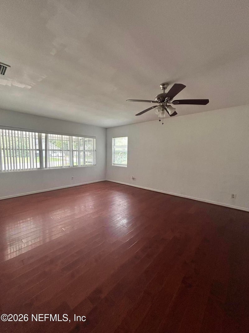 5442 Juno Dr, Jacksonville, FL 32207